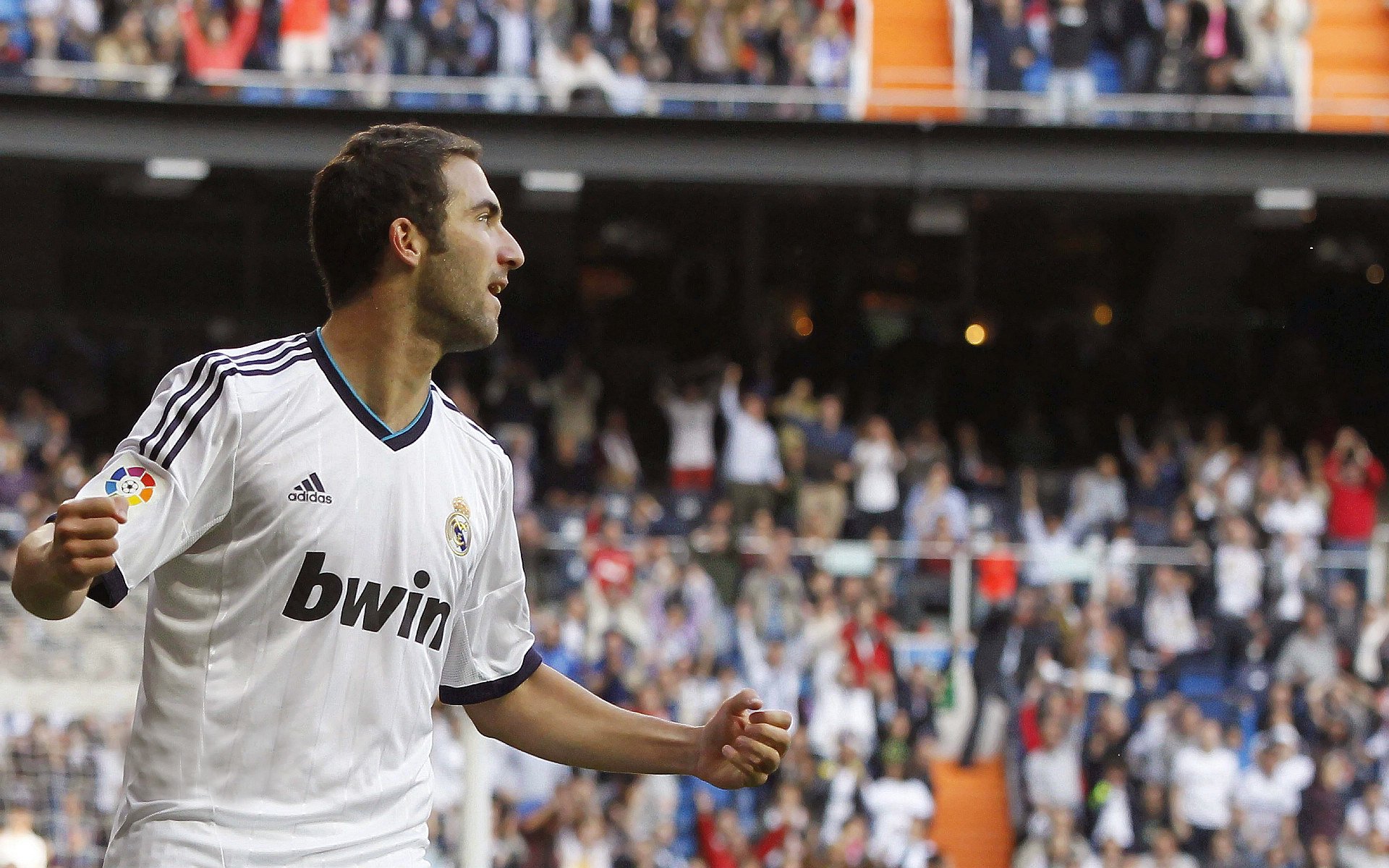 赛道上的逆袭，周冠宇率雷诺车队上演惊天逆转